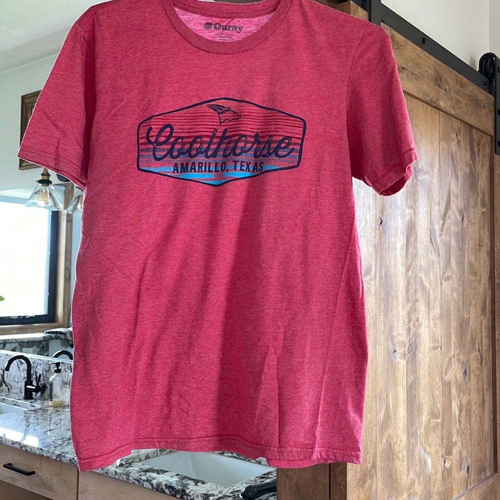 Red cool horse t shirt